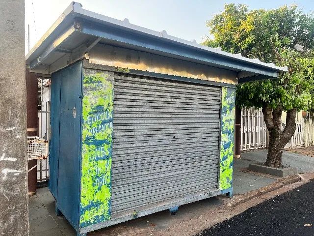 Banca de Metal com 2 Entradas