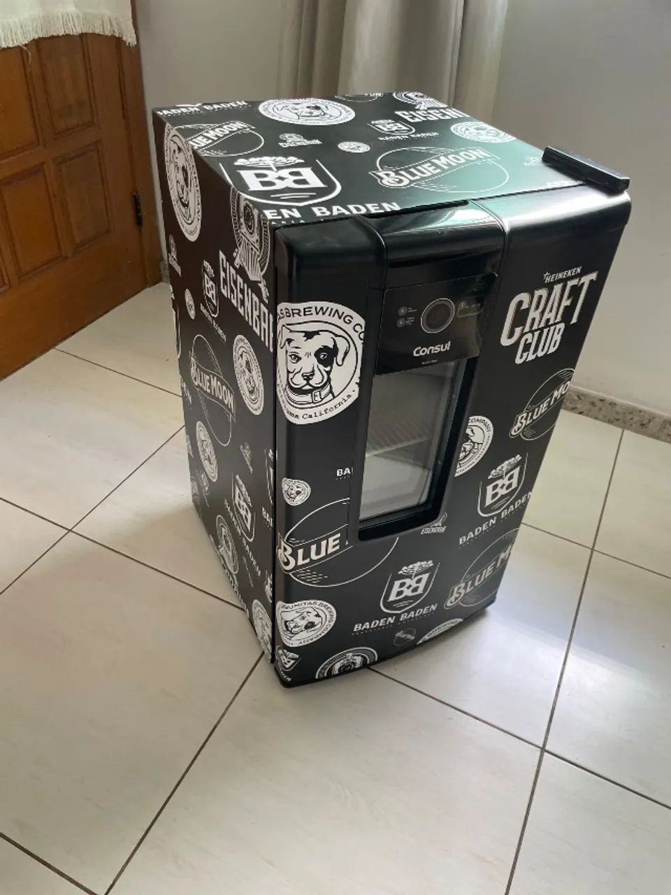 Cervejeira Consul frigobar plotagem exclusiva Heineken