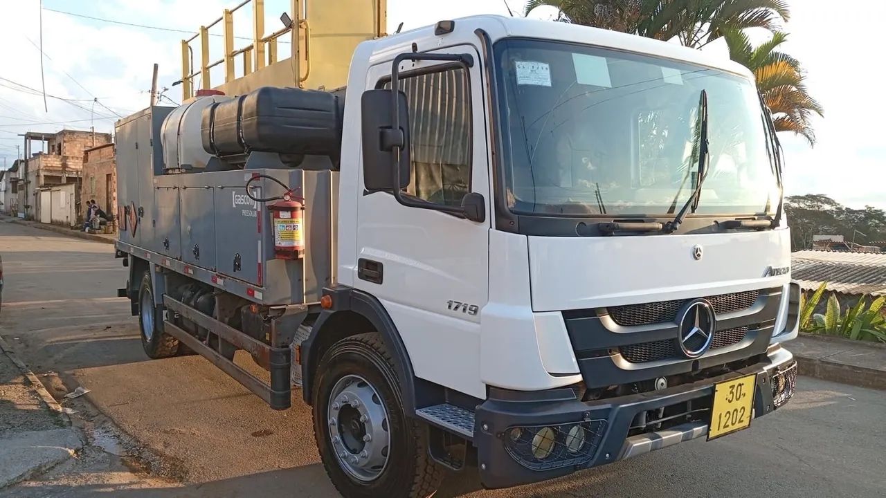 Atego 1719 Comboio Gascom melosa  - Foto 2