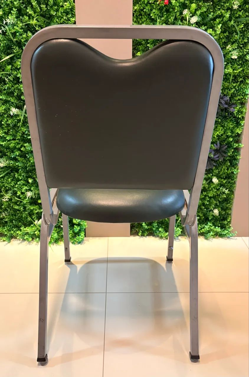 10 Cadeiras Escritório e Auditório Tomberlin  - Foto 4