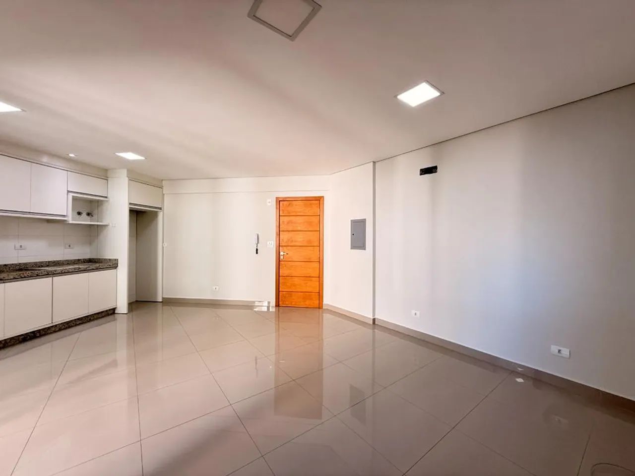 Apartamento à venda em Maringá, Zona 07, com 2 quartos, com 72.61 m², São Gabriel - Foto 2