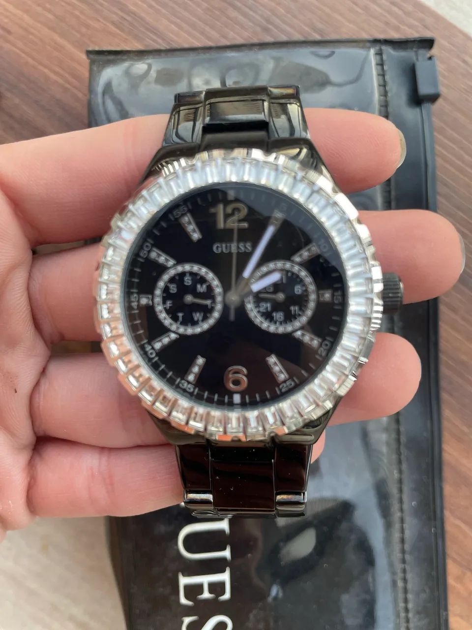 Relógio Guess Original Preto com Pedras  - Foto 4