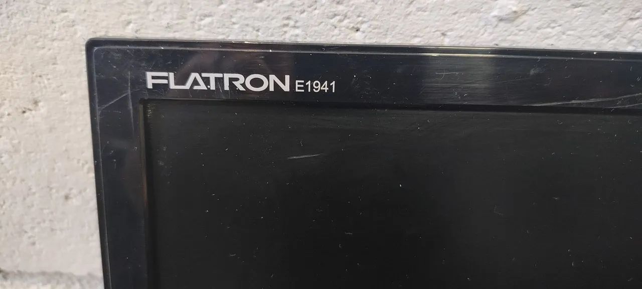 Monitor LG 19"  (sem base)  - Foto 2