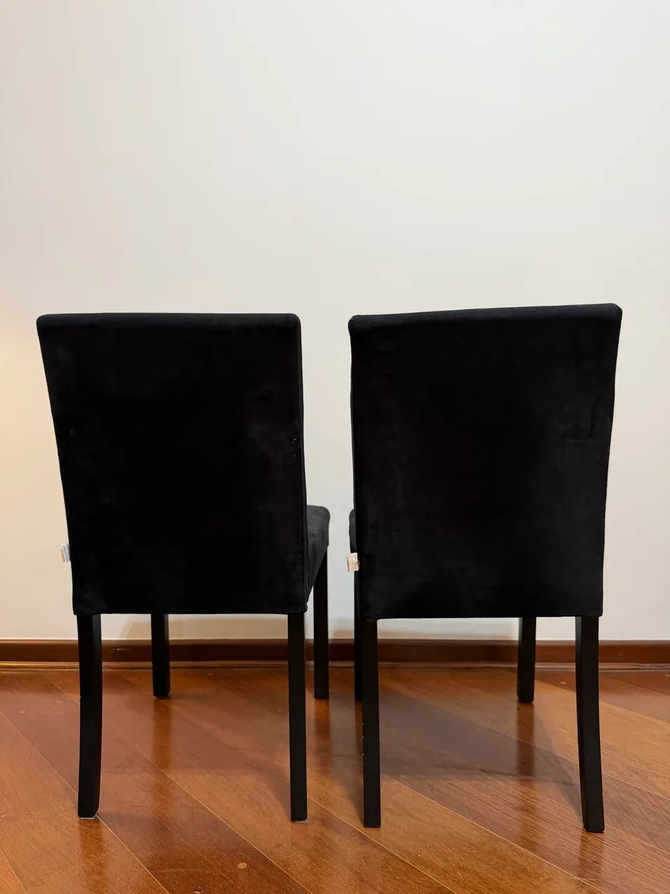 Cadeira Tok Stok fixa preta veludo - Foto 5