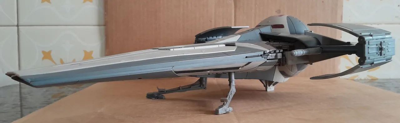 Darth Maul's Sith Infiltrator Hasbro