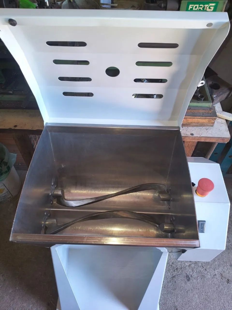 Vendo uma masseira 25 semi rápida Gpaniz. - Foto 4