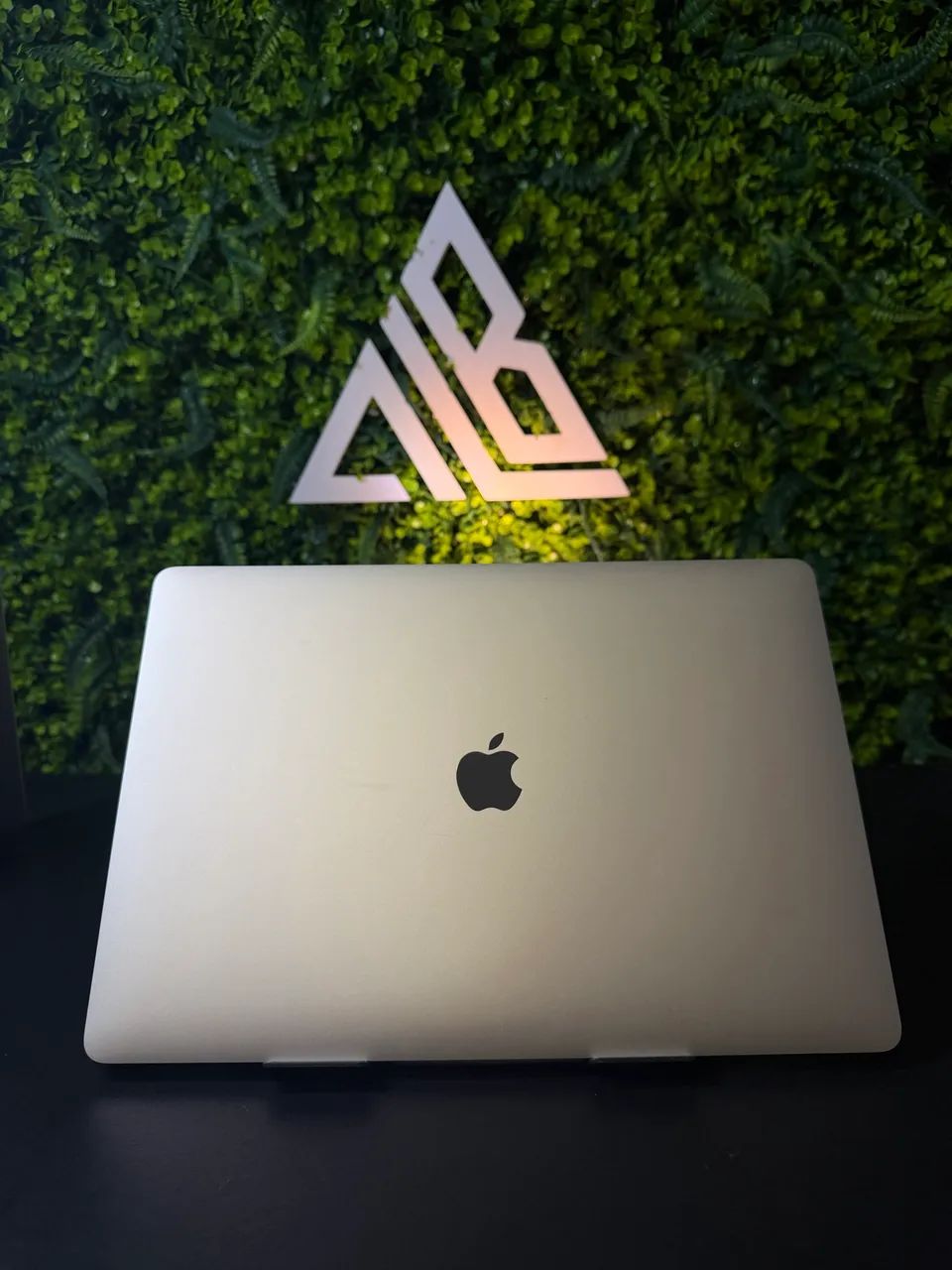 MACBOOK PRO 2019 16GB RAM i7 + GARANTIA - Foto 2