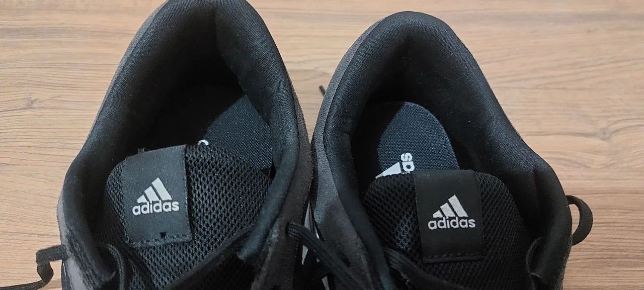Tenis Adidas 42 Original  - Foto 4