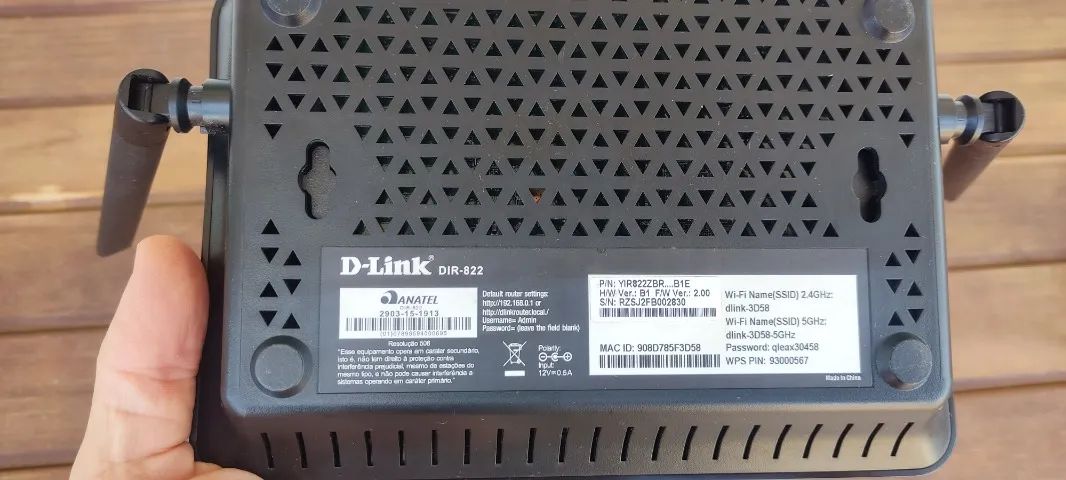 Roteador D-Link DIR 822 - 4 antenas - Foto 4