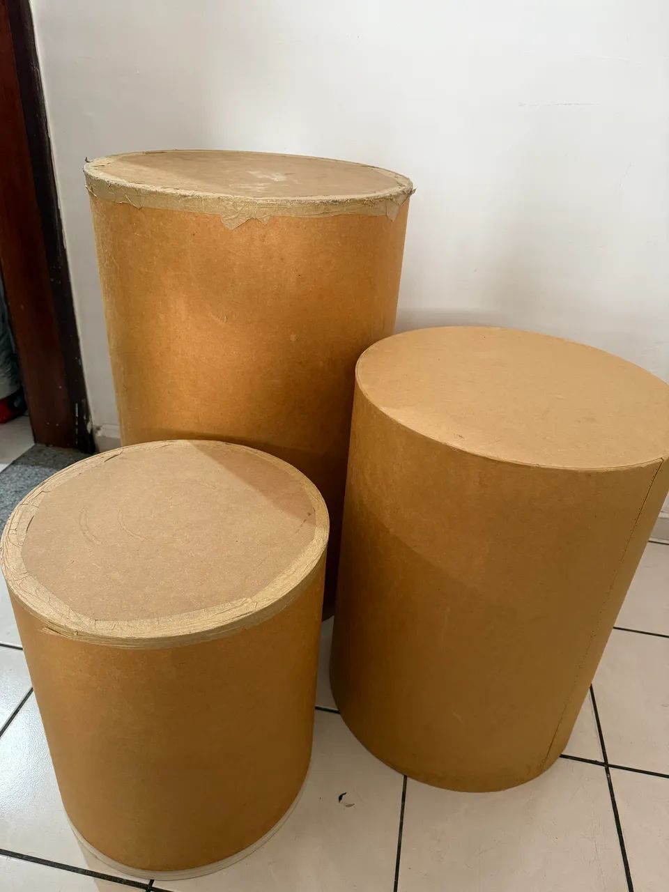 Kit de três mesas tipo Cilindros - Foto 3