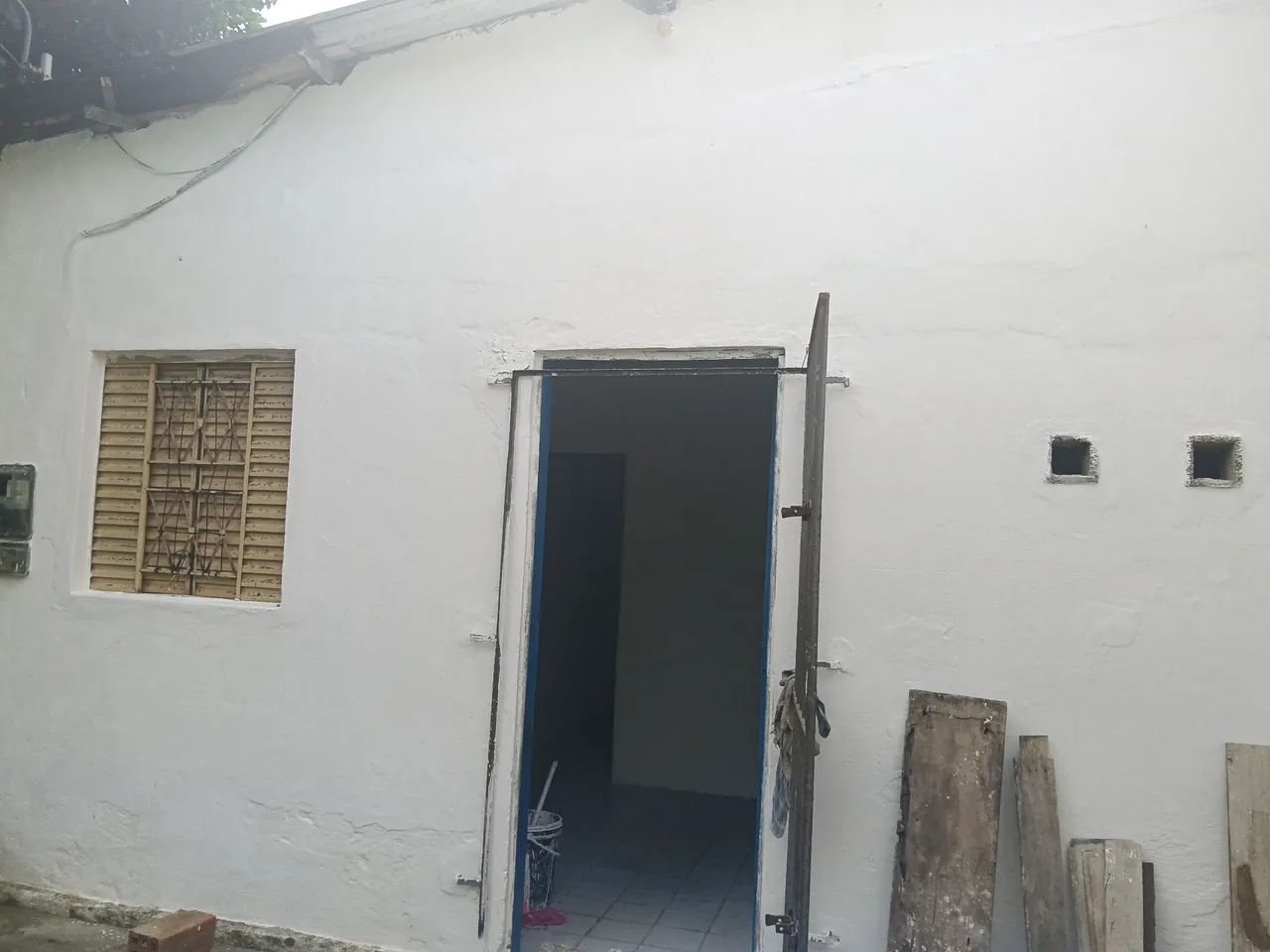 Aluga-se casa 