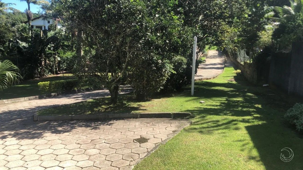 Terreno de 5600m² no bairro Sambaqui - Foto 3