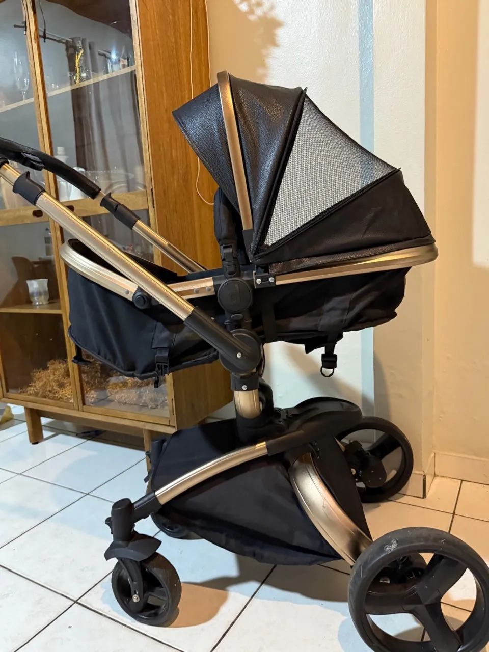     Carrinho de Bebê Vulkan Golden 3 em 1 + Bebê Conforto e Base - Foto 4