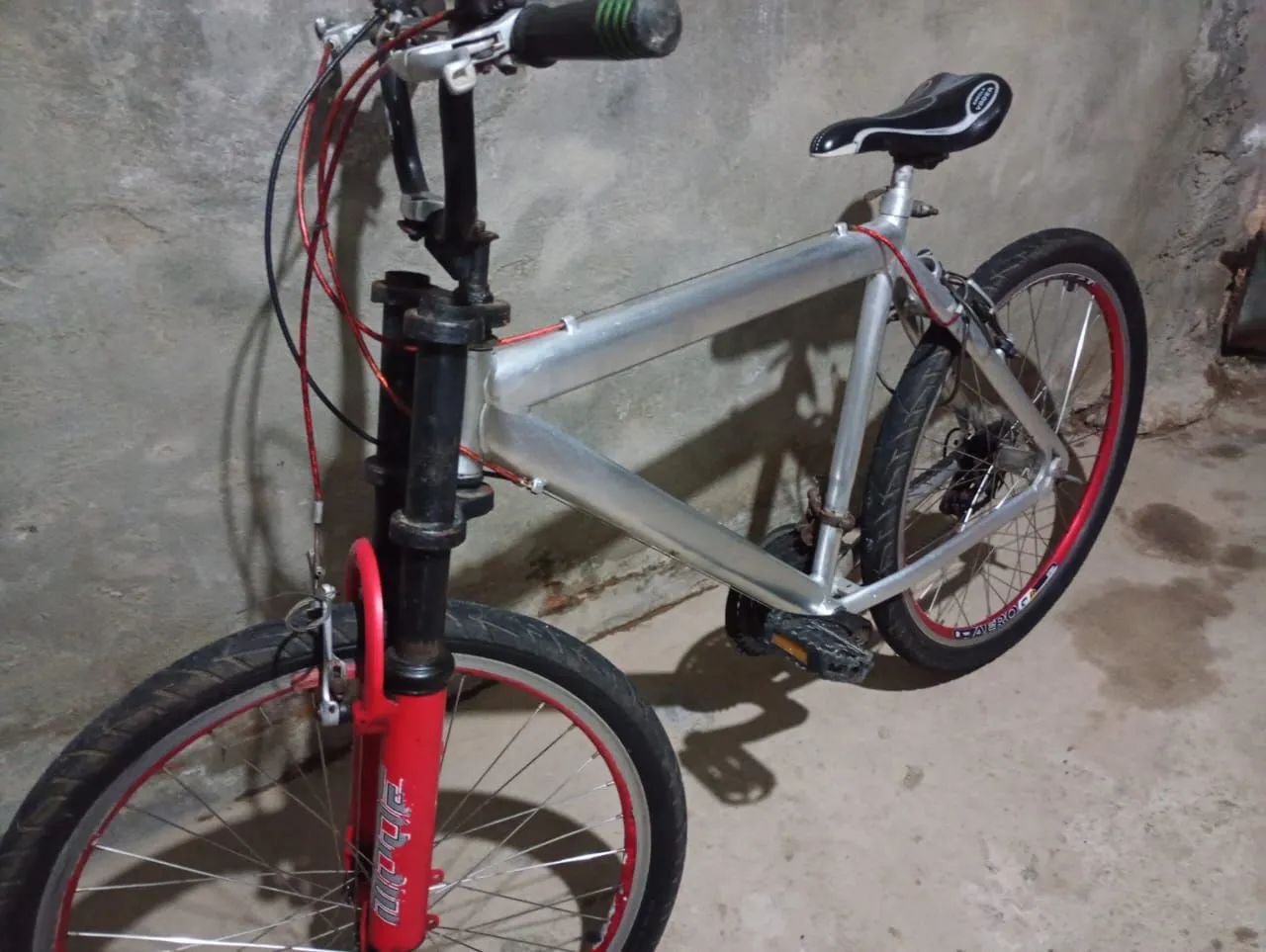 Vendo uma baik aro 26 de alumínio 