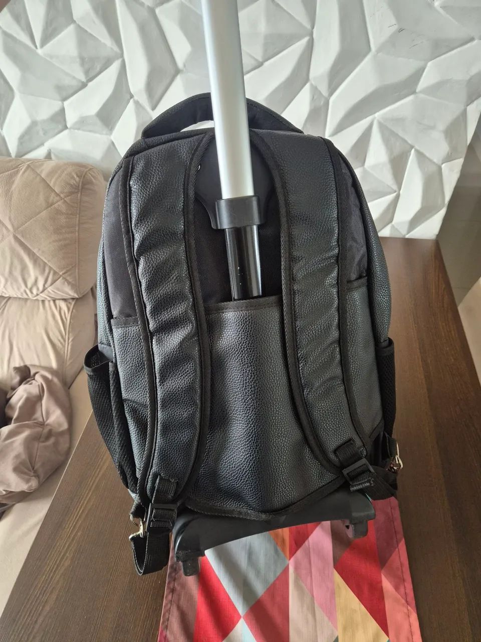 Mochila Executiva YEPP com Rodinhas - Preta - Foto 2