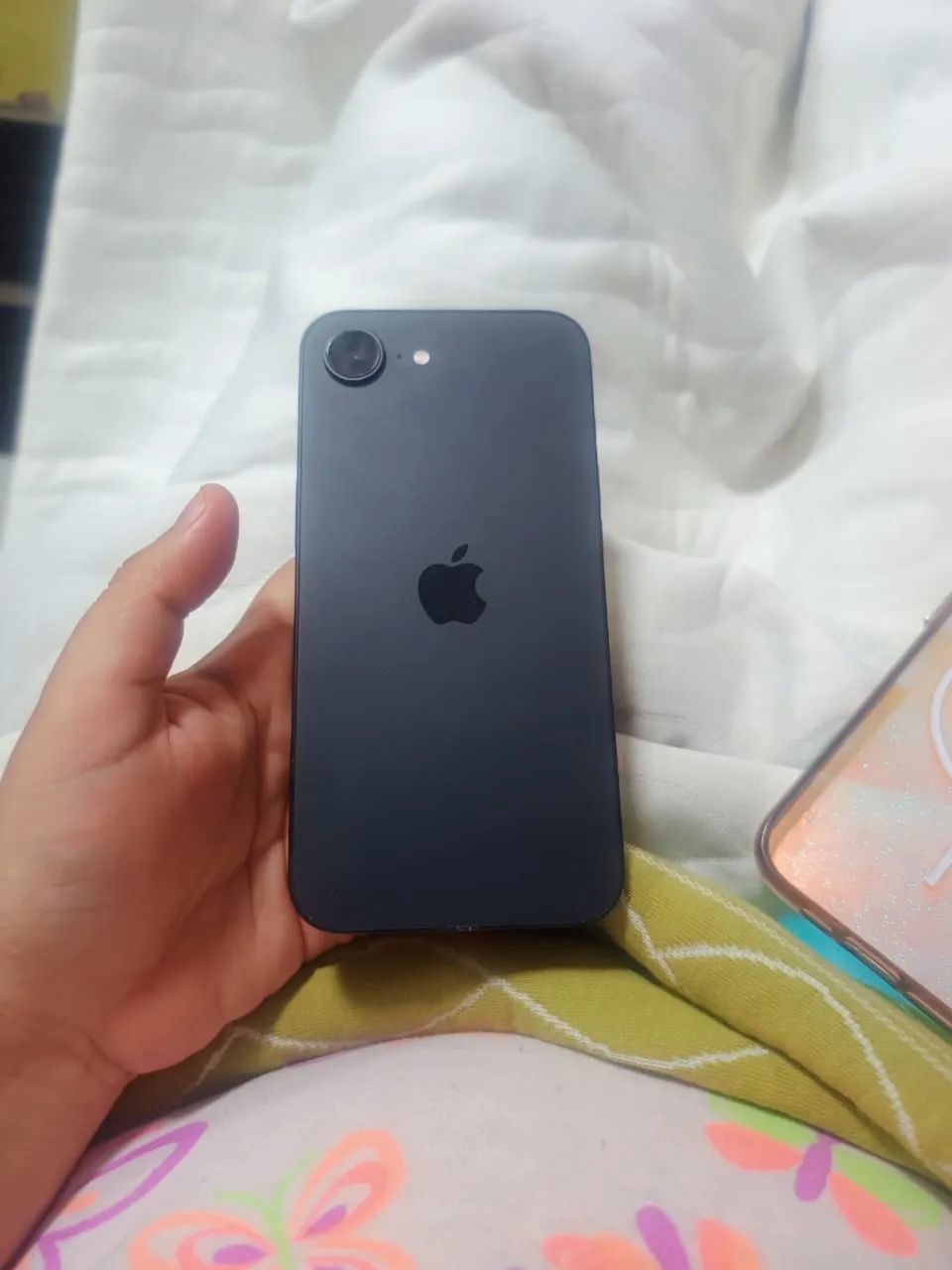iPhone 16e - Preto - 128 g - Foto 5