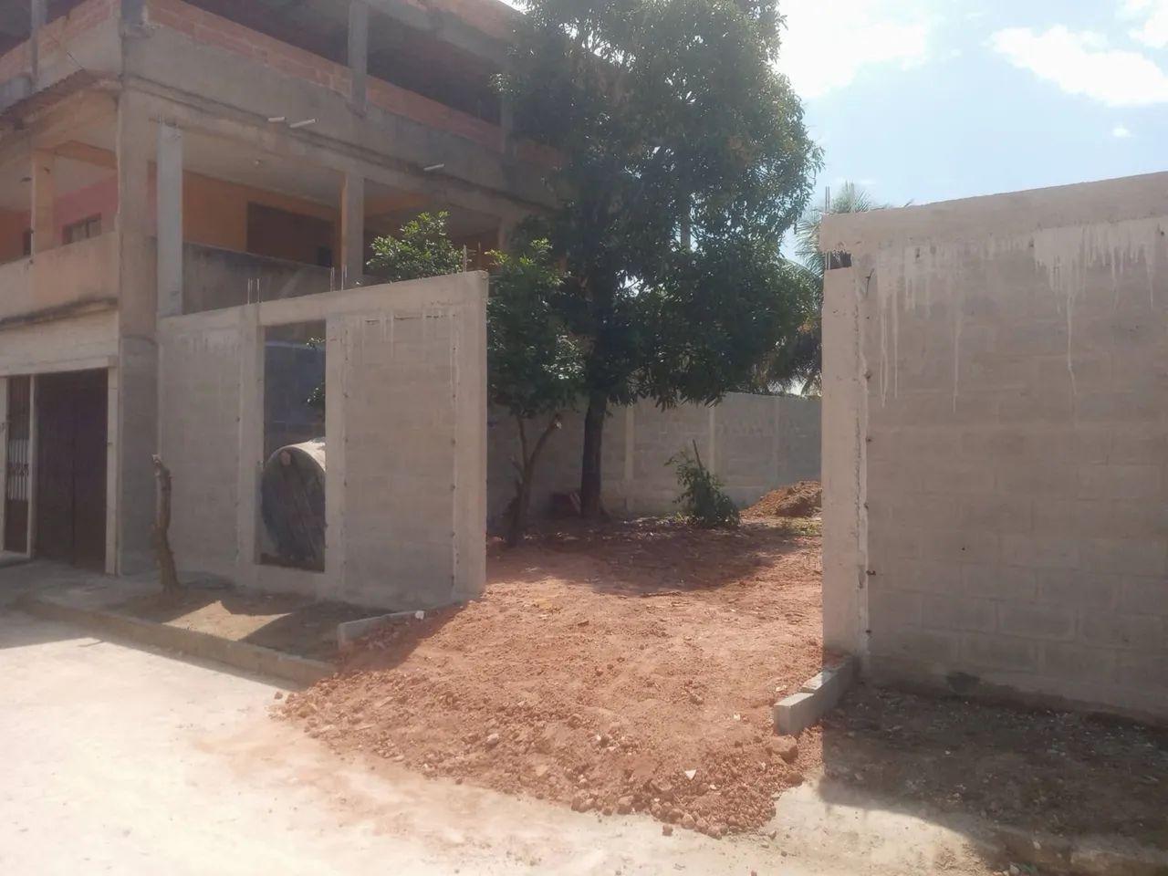 Alugo terreno 360m2 Rio Marinho  - Foto 2
