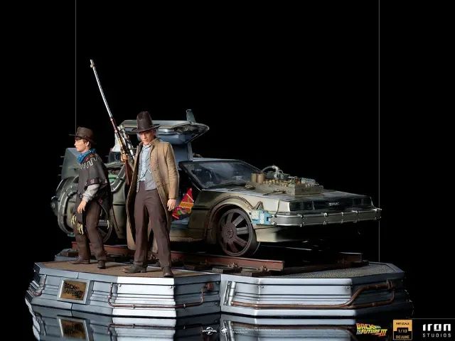 Iron Studios 1/10 Delorean 365745817852545121