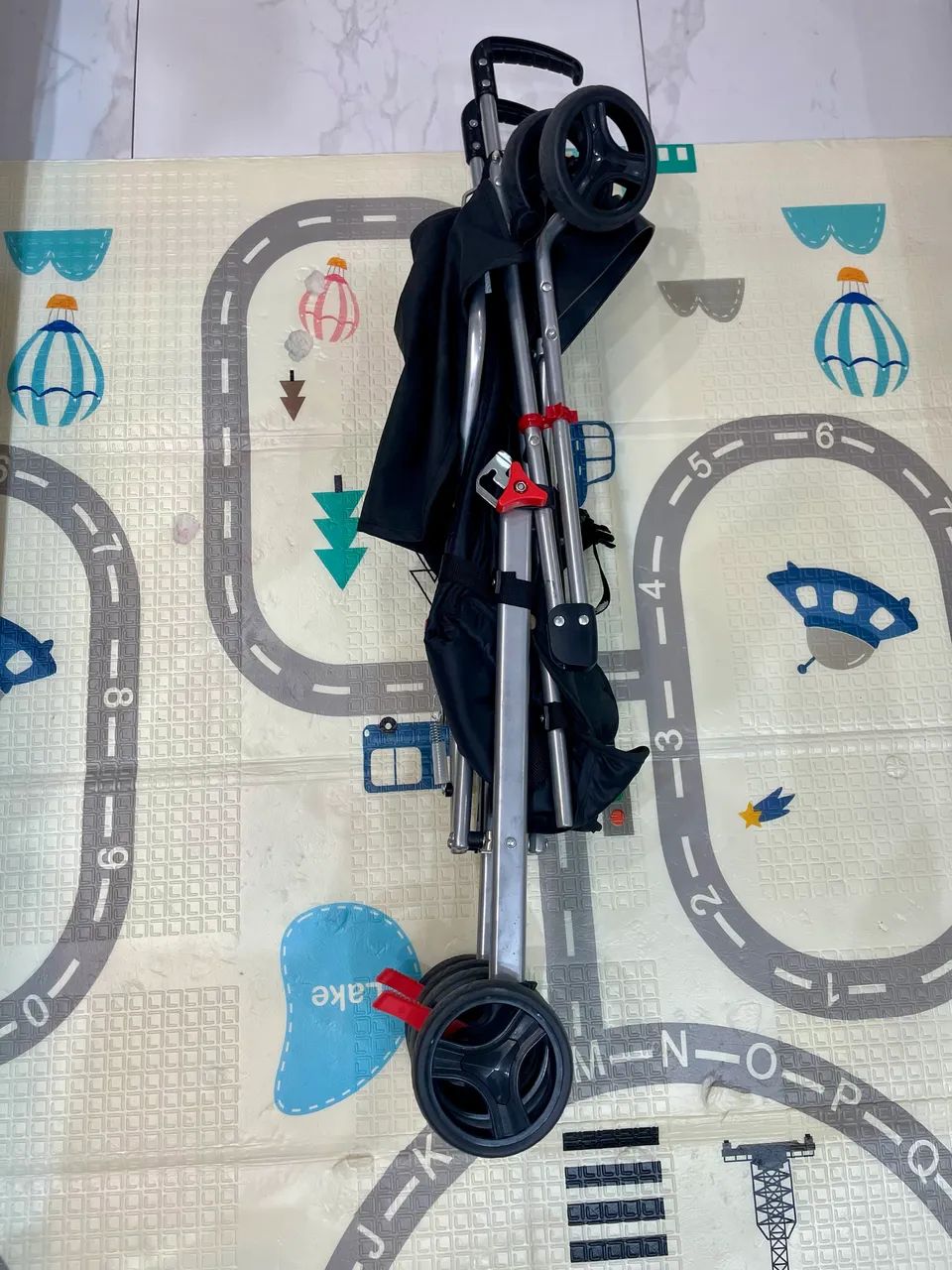 Carrinho De Bebê Guarda Chuva Pocket Preto Multikids Bb502 - Foto 2