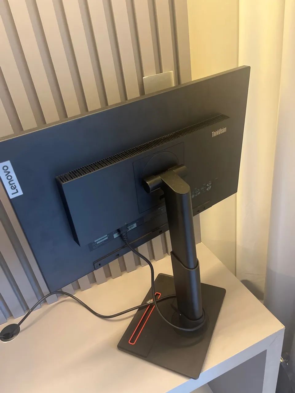 Monitor Think Vision com suporte 60hz - Foto 3