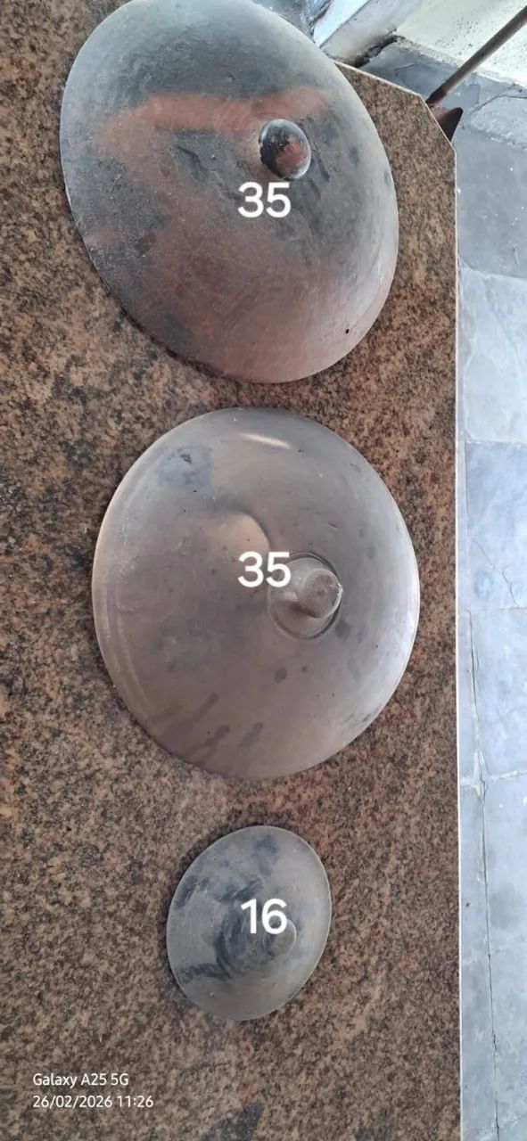 Panelas de barro e outra de ferro  - Foto 4