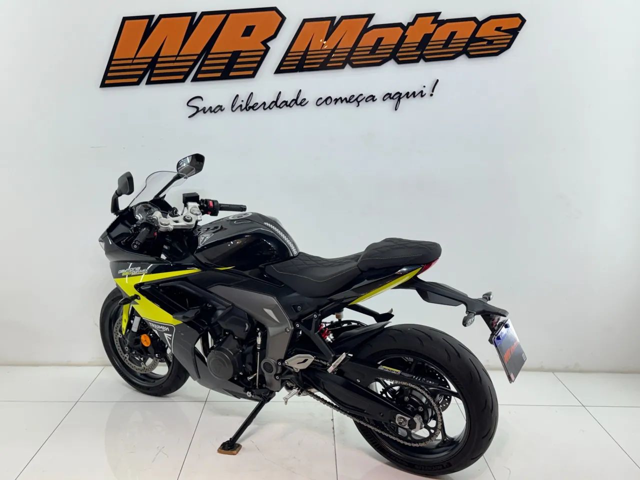 TRIUMPH DAYTONA 660 - Foto 4