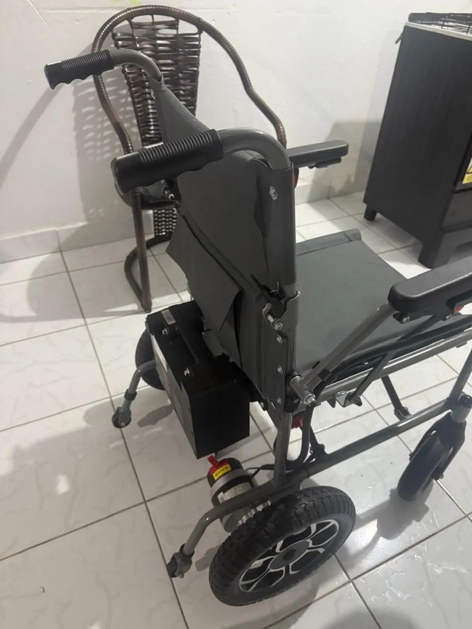 Cadeira de Rodas Elétrica  - Foto 3
