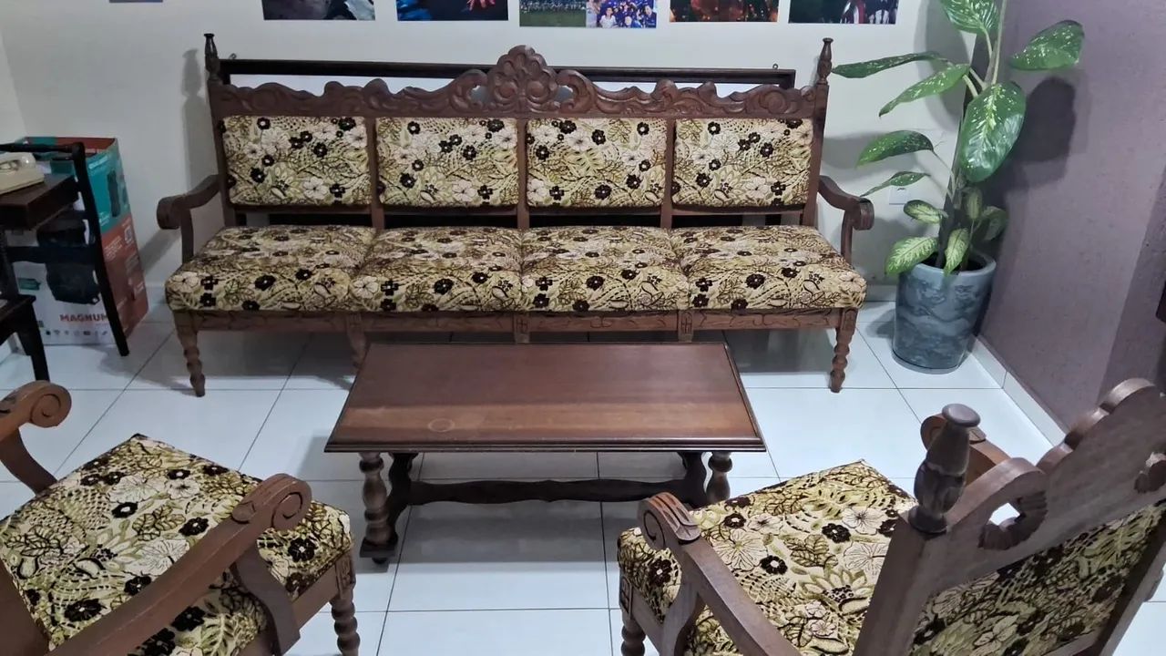 Jogo de sofá e poltronas antigos  - Foto 4