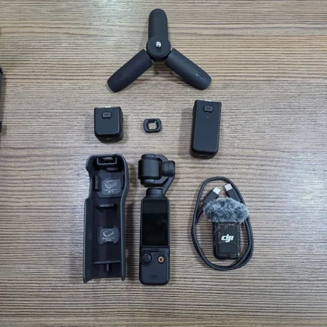 DJI Osmo Pocket 3 Creator Combo Câmera 4K com Microfone e Acessórios - Foto 2