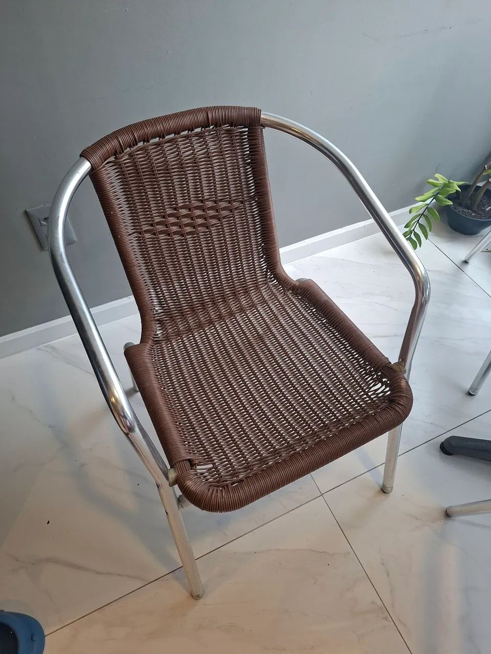 Conjunto de mesa com cadeiras - Foto 3