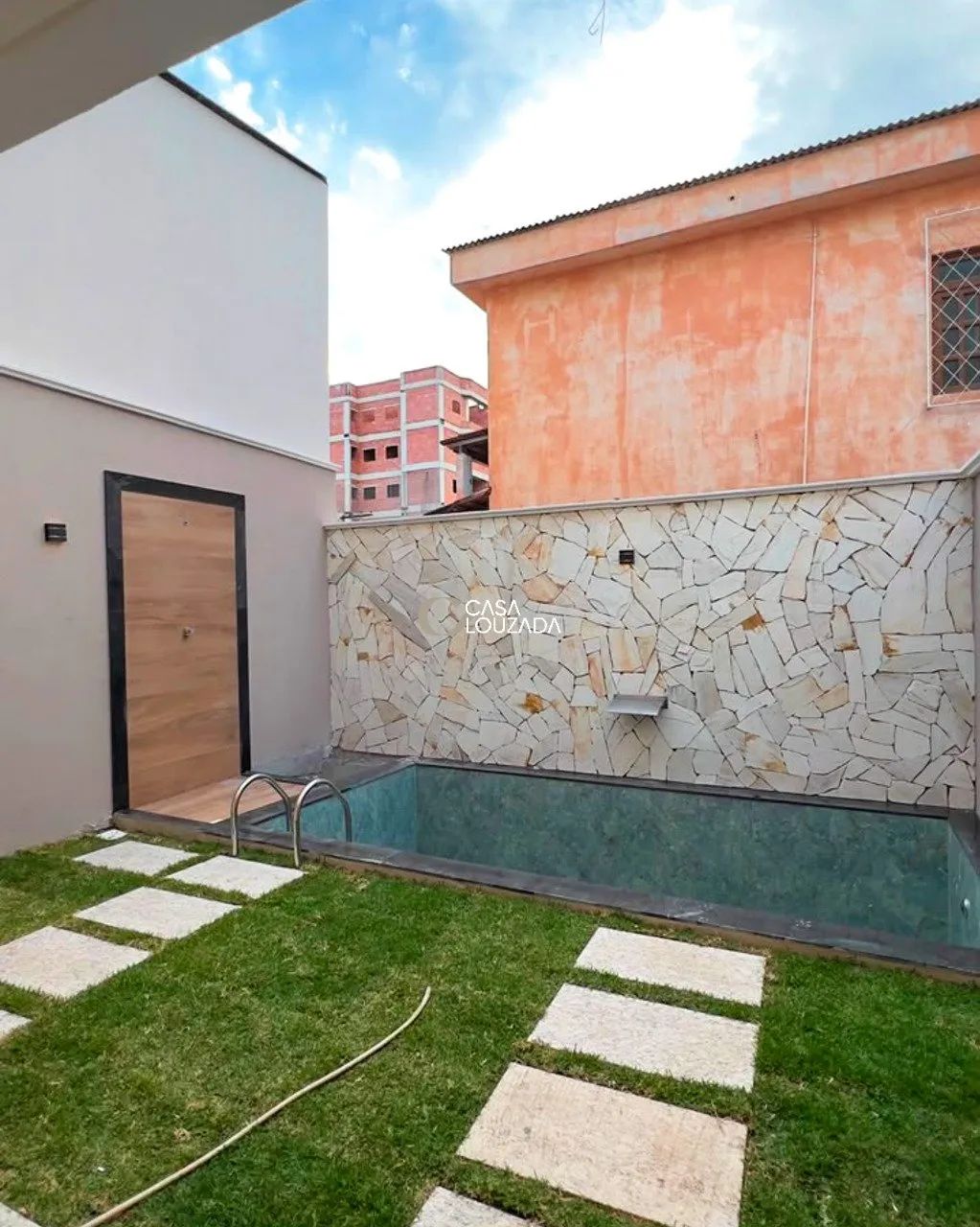 Casa Duplex geminada 03 quartos com 01 suíte em Jardim Asteca - Foto 5