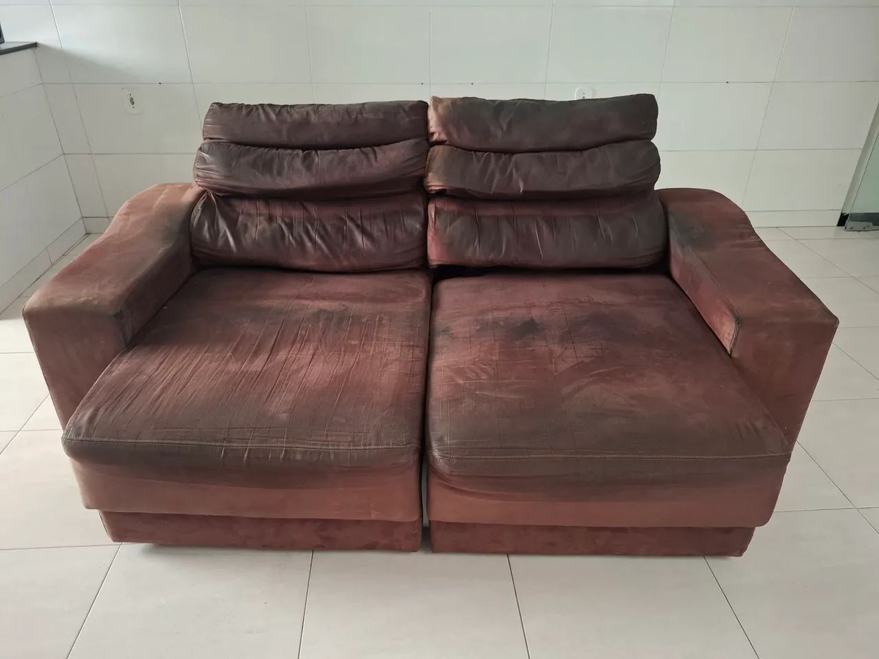 Vendo ou troco um sofá Retrátil  - Foto 3