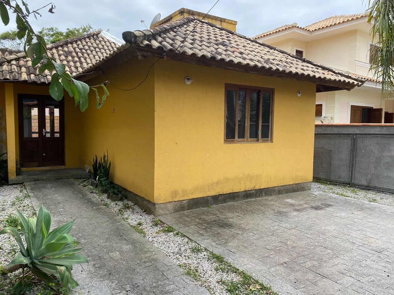 Casa pertinho do mar no Rio Tavares 