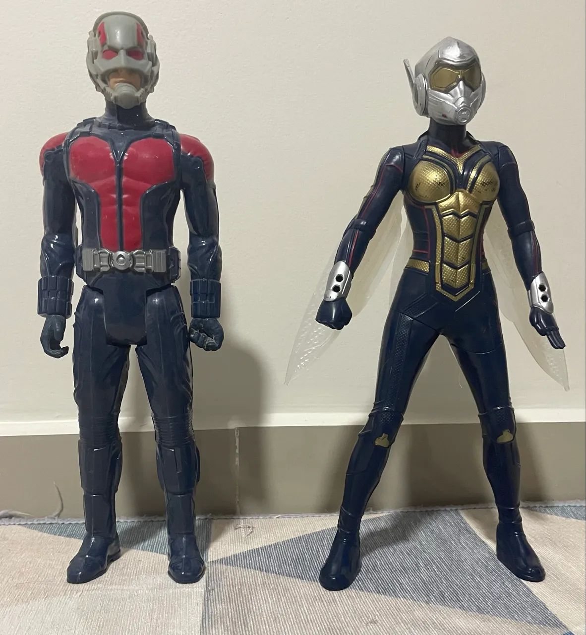 Bonecos do Homem formiga e vespa 