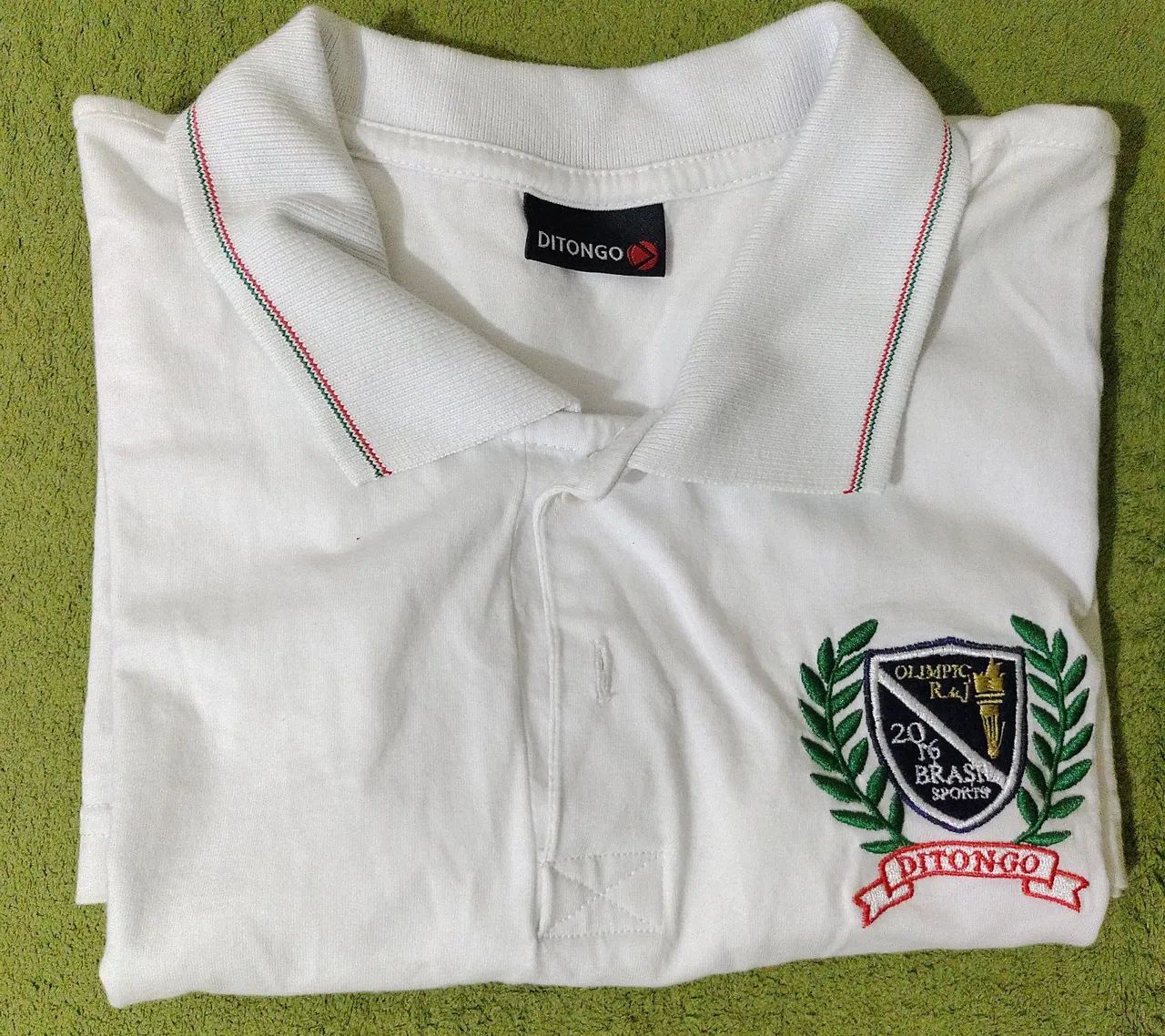 Camisas modelo pólo 