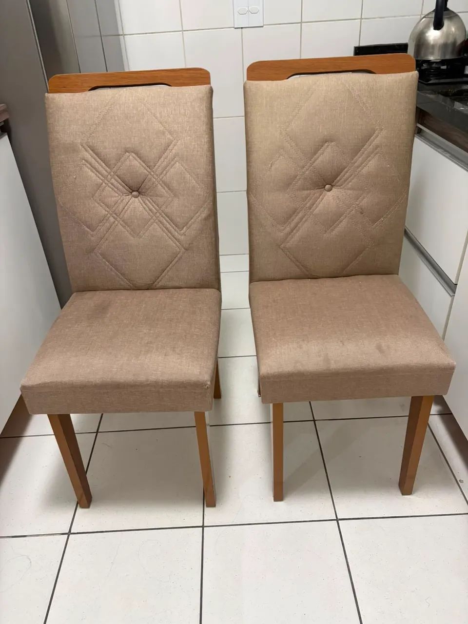 Conjunto com 4 Cadeiras de Jantar Estofadas Bege - Madeira - Foto 2