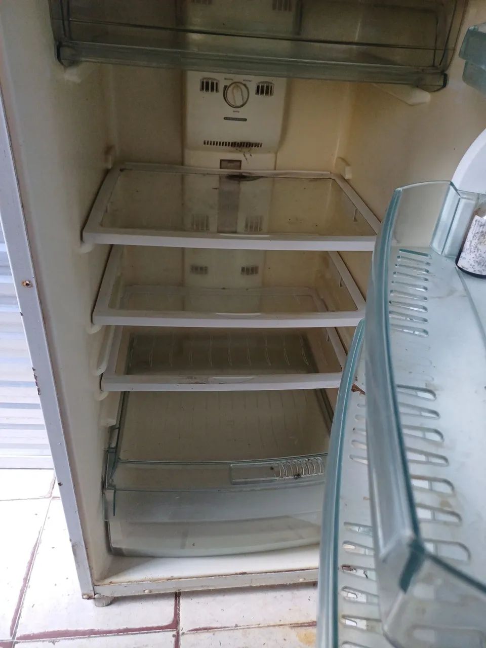 Geladeira com defeito  - Foto 2