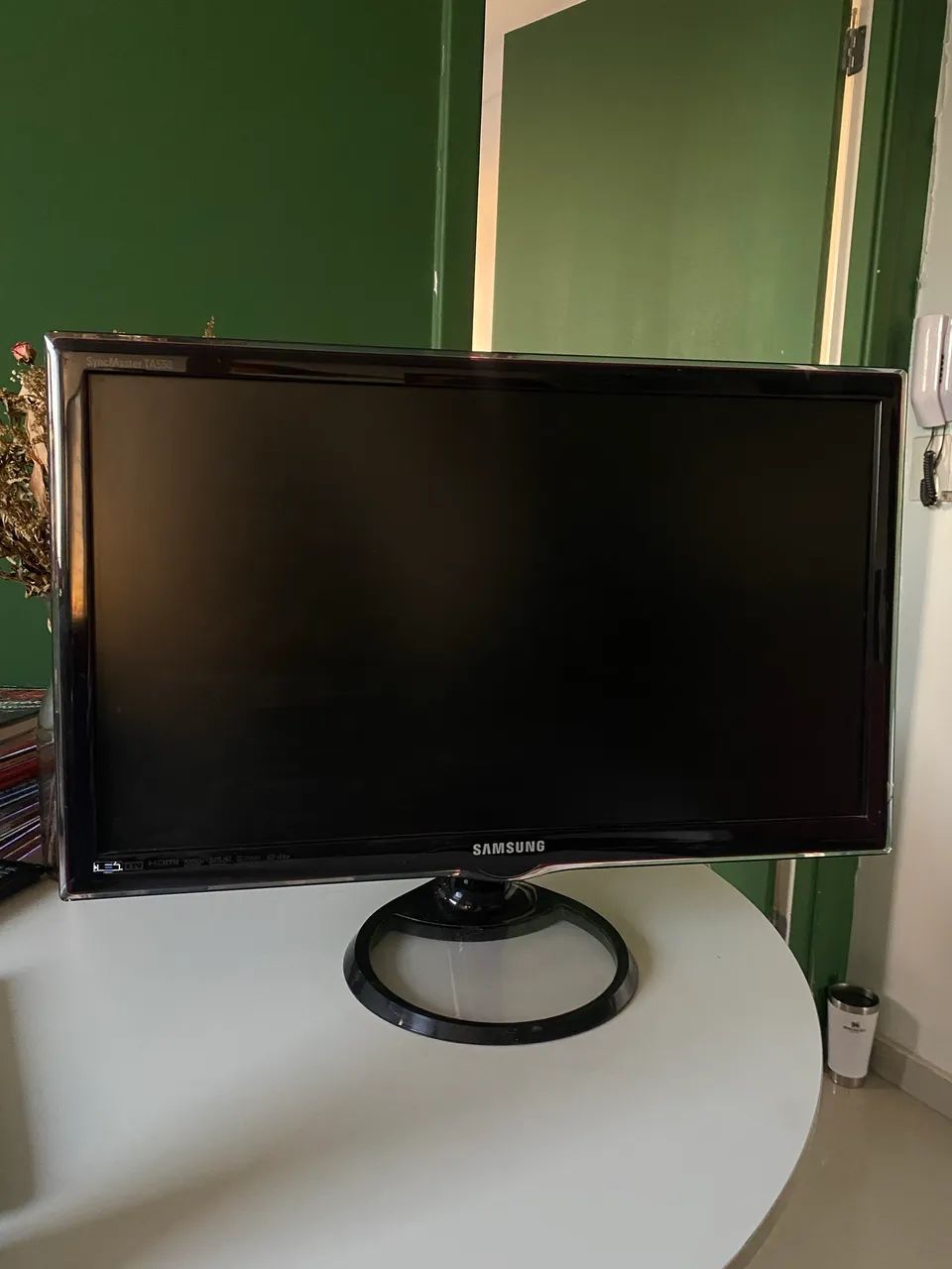 Monitor Samsung 24" Full HD (com Fire Stick inclusão) - Com avaria (Ótimo para Streaming)