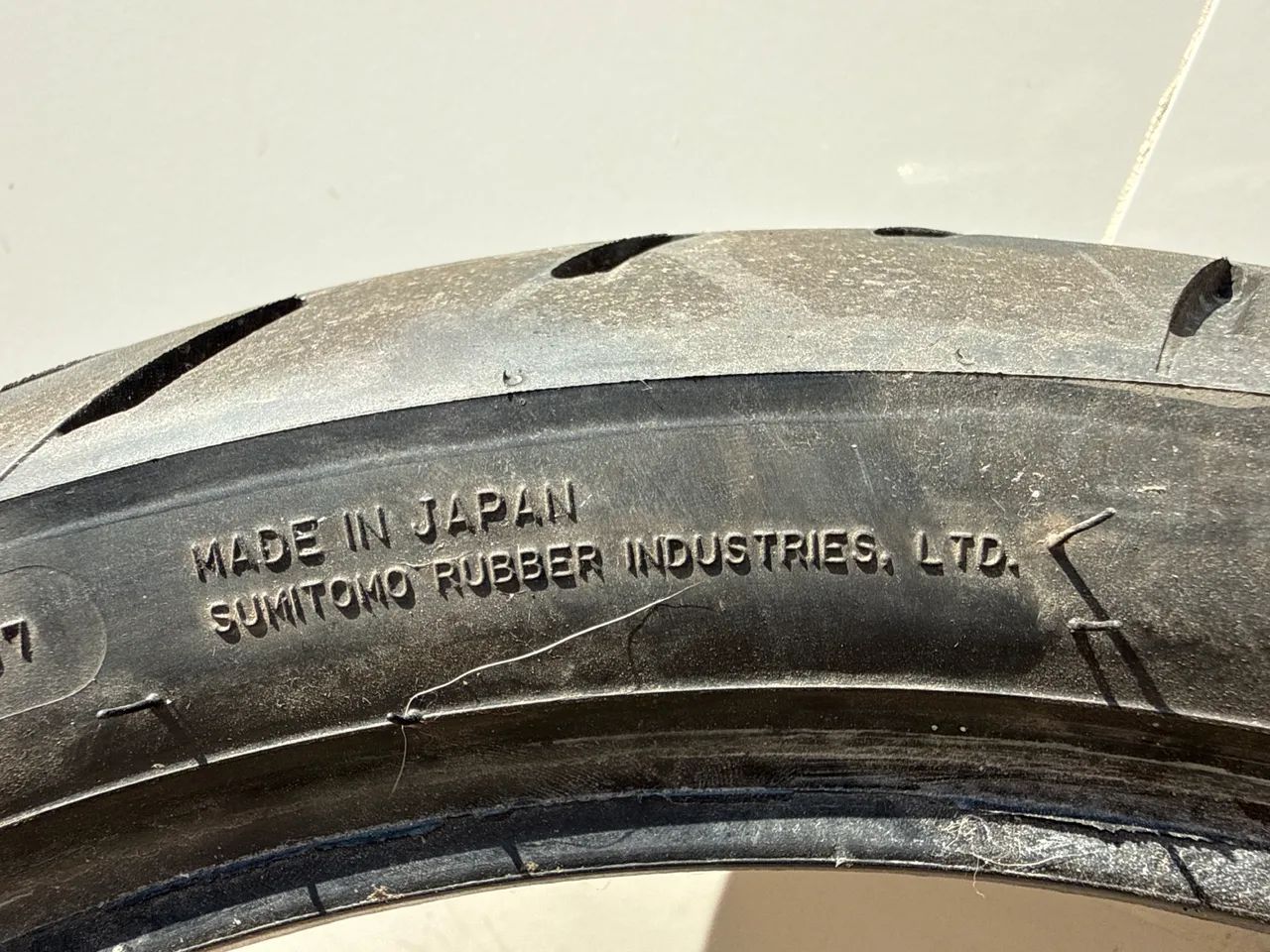 Pneus para moto esportiva 180 e 120/17 - Foto 5