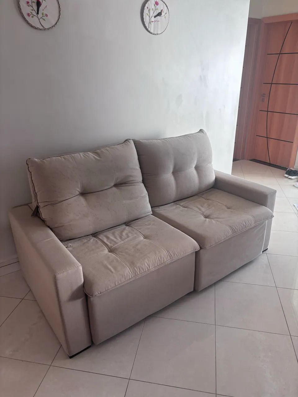 Sofá 2 lugares Tok&Stok estrutura de madeira - Foto 4