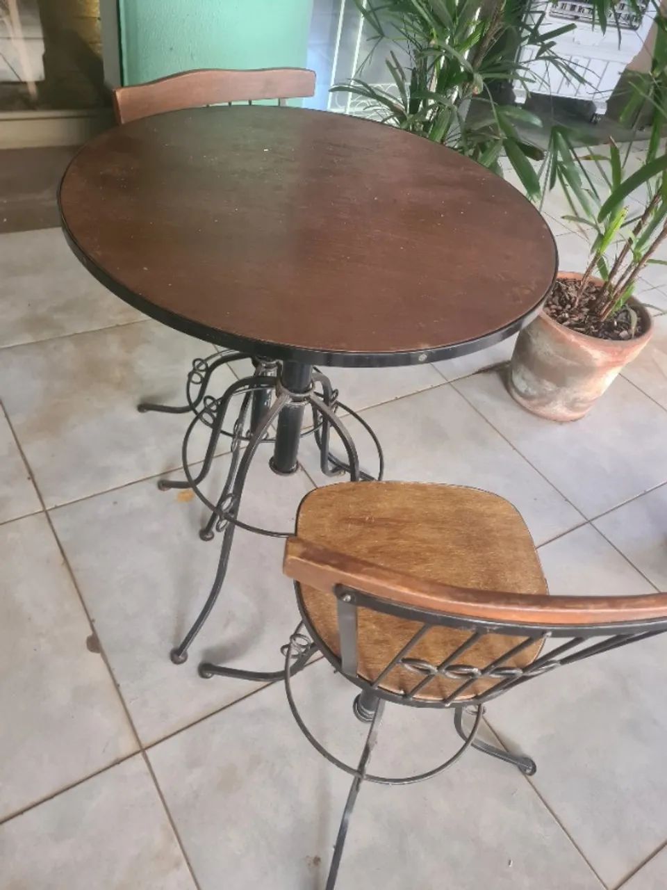 Mesa redonda 66cm para jardim