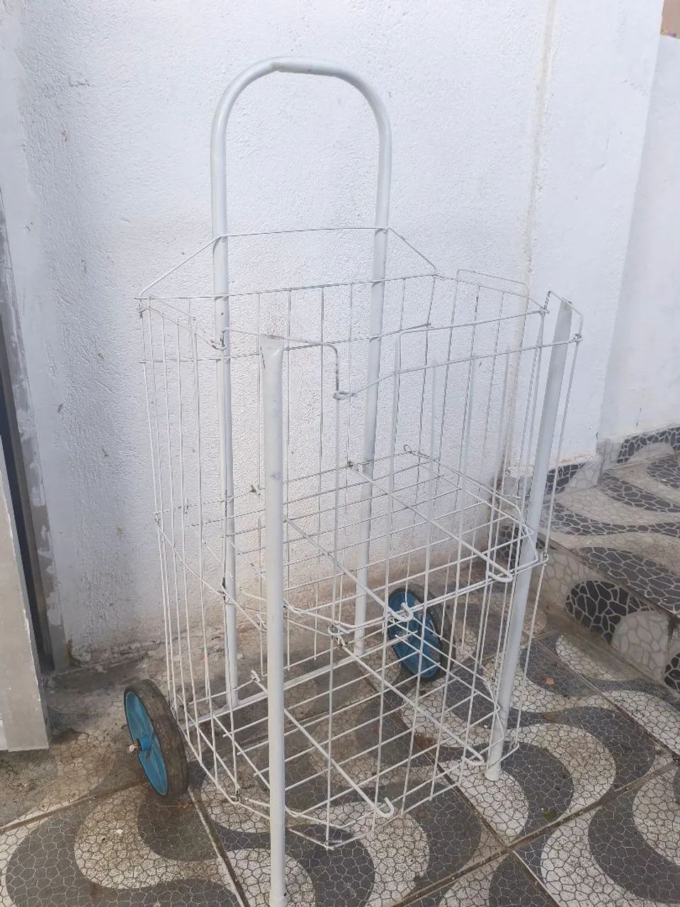 Carrinho de feira em perfeito estado 