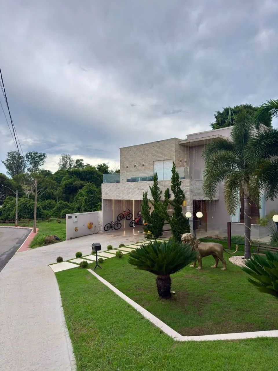 Sobrado em condomínio de altíssimo padrão. Mobiliada e decorada. - Foto 3