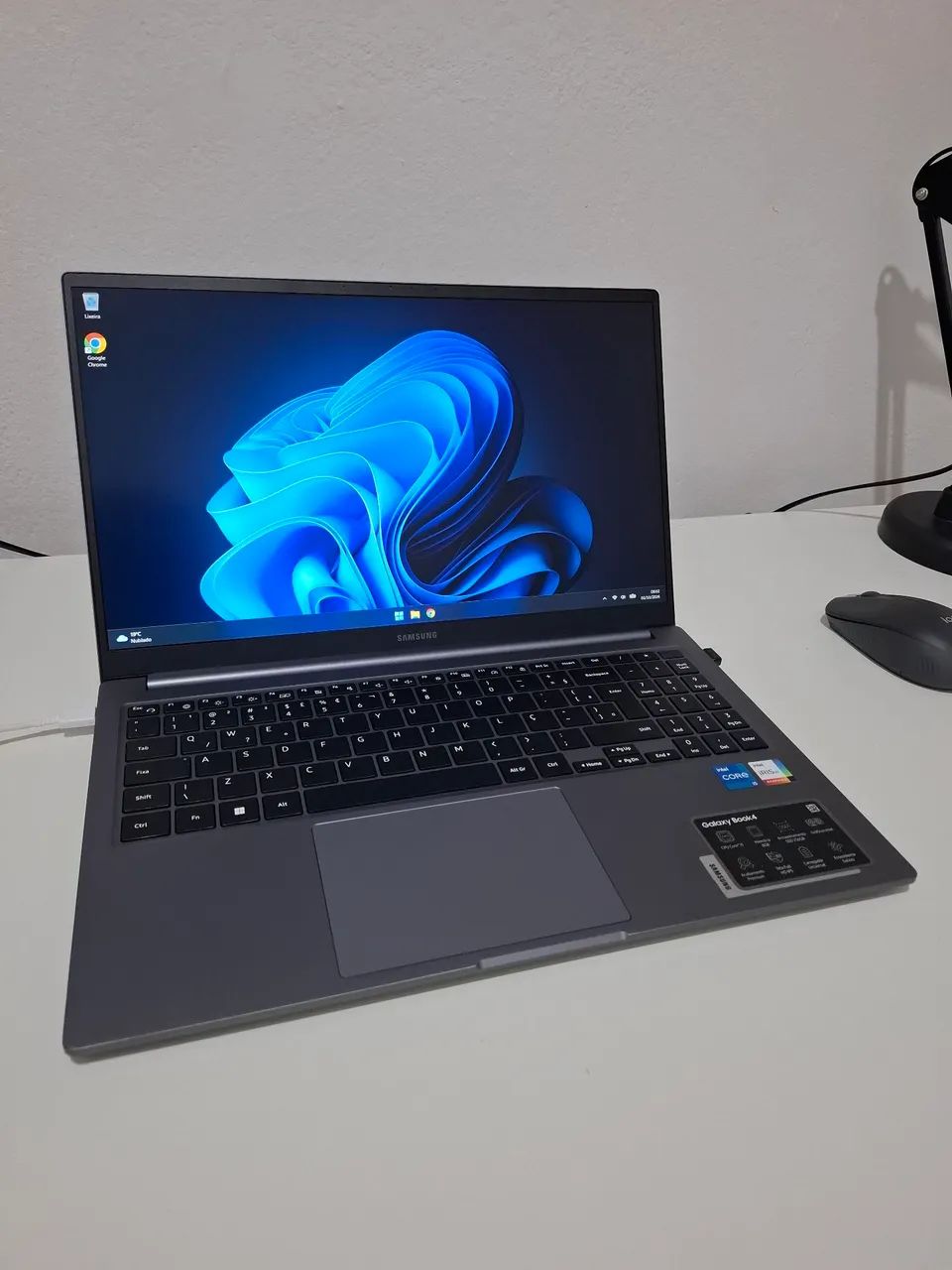 Notebook Samsung Galaxy Book 4 / i5 13° 8gb ram 236ssd nvme