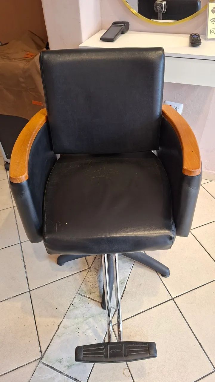 Cadeira Poltrona hidráulica para salão  - Foto 2