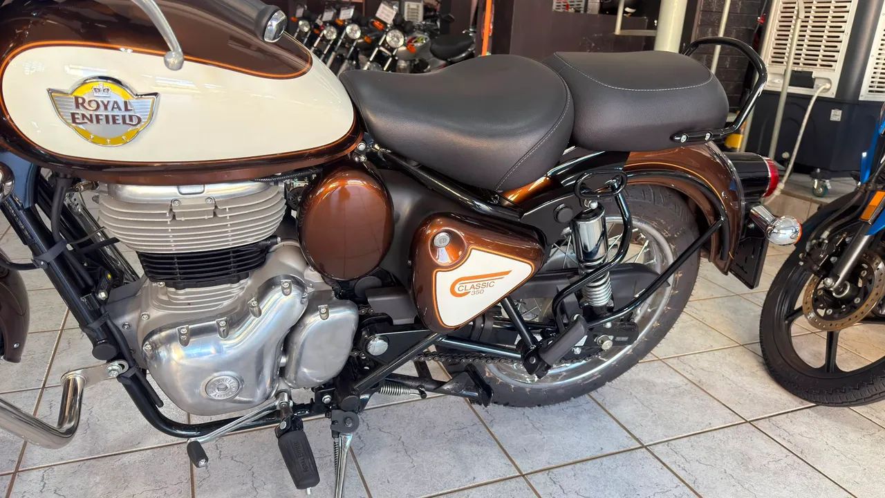 CLASSIC 350 - Foto 2