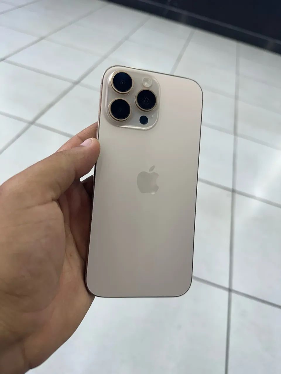 iPhone 16 pro max  - Foto 2