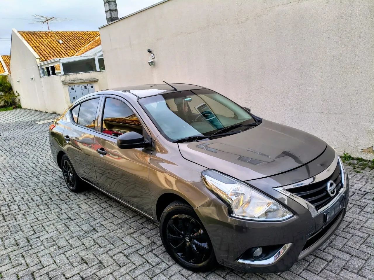 Nissan Versa 2021