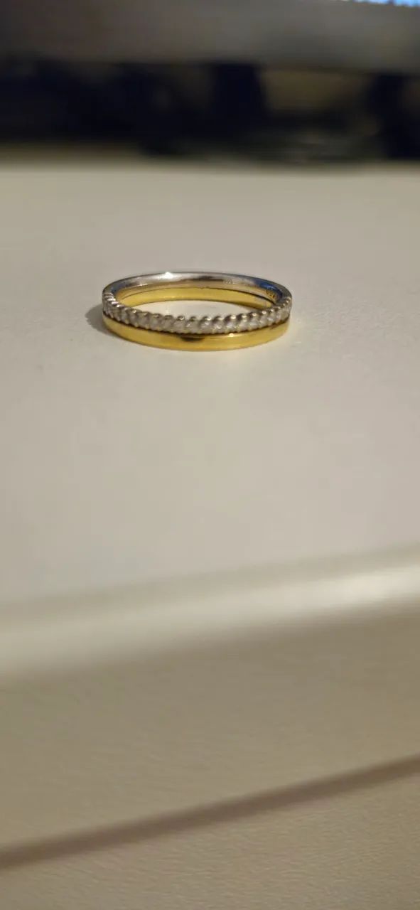 Aliança Vivara Essence Original - Ouro 18k e Diamantes - Aro 17