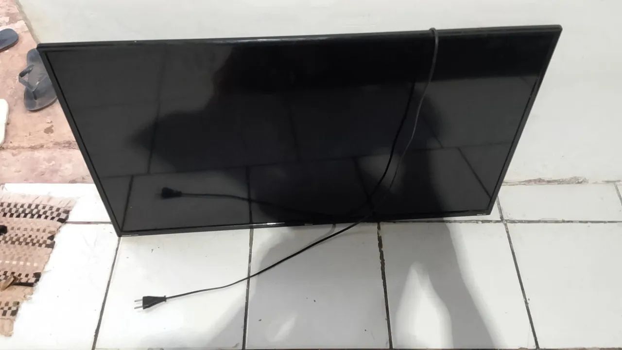 TV Philco 42" LED (PTV42G52RCF) - Liga mas não dá imagem (Para Conserto ou Peças)